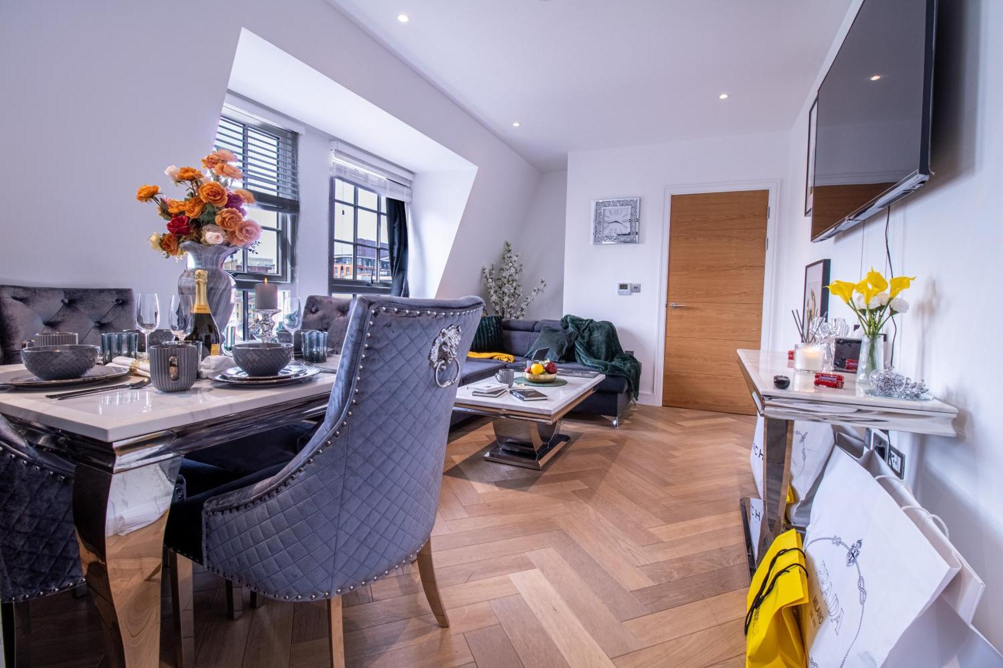 Luxurious 1-Bedroom Penthouse In Marble Arch 71 London Exterior photo